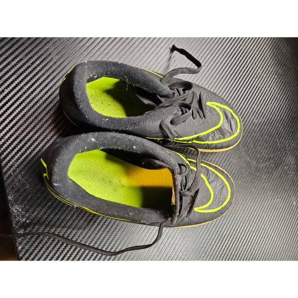 NIKE JR HYPERVENOM PHELON II IC YOUTH Size 1.5 INDOOR SOCCER SHOES 749920-009 - Picture 7 of 8